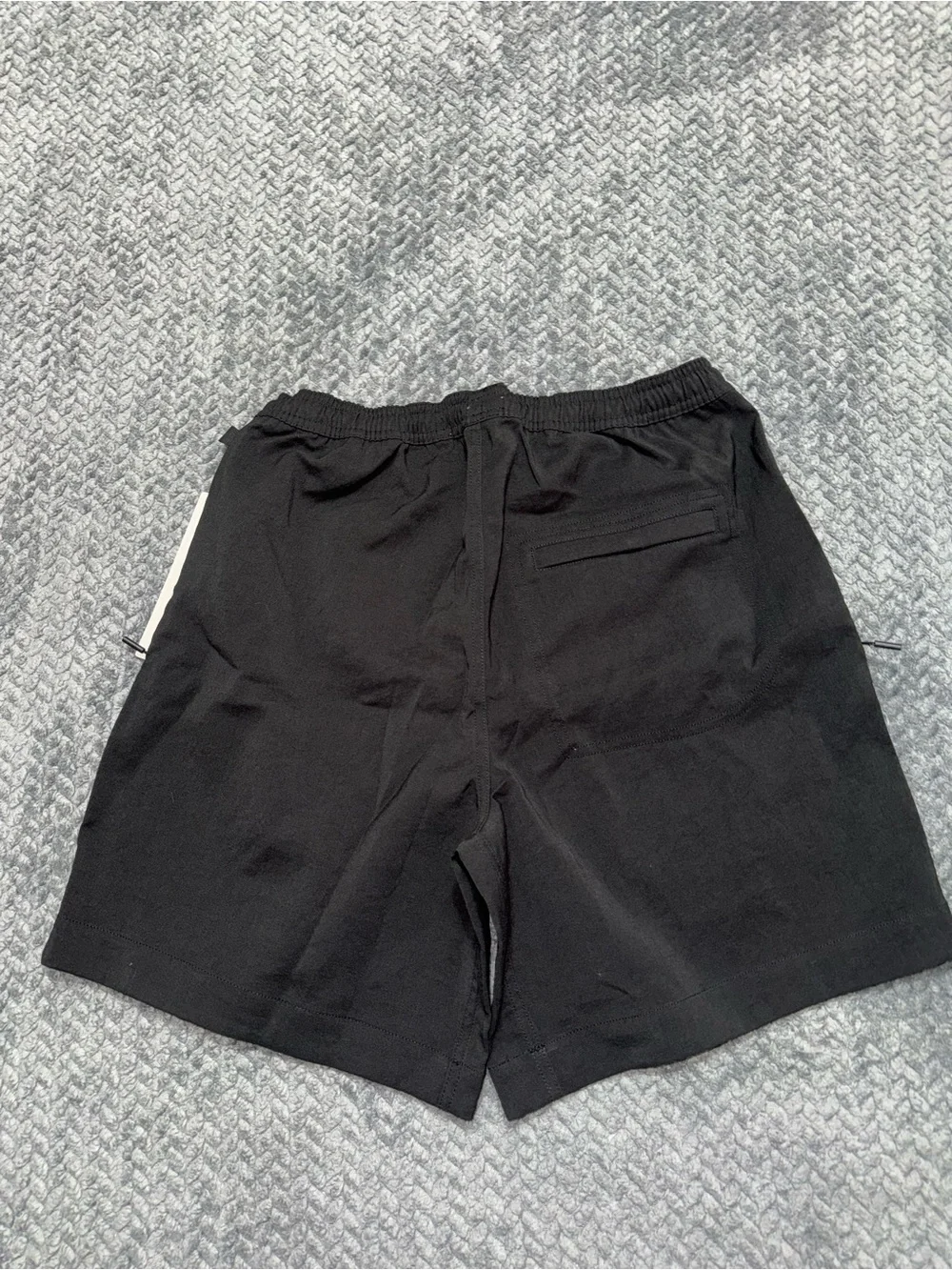 Lululemon Mens Relaxed Fit Pull on Short 7” Light Woven Black Size Small NWT